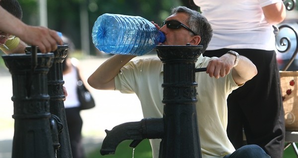 В киевских бюветах опасно пить воду: адреса