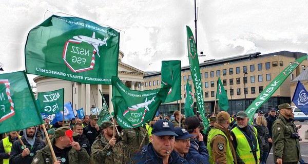 Польские полицейские и пограничники утроили крупнейшую акцию протеста