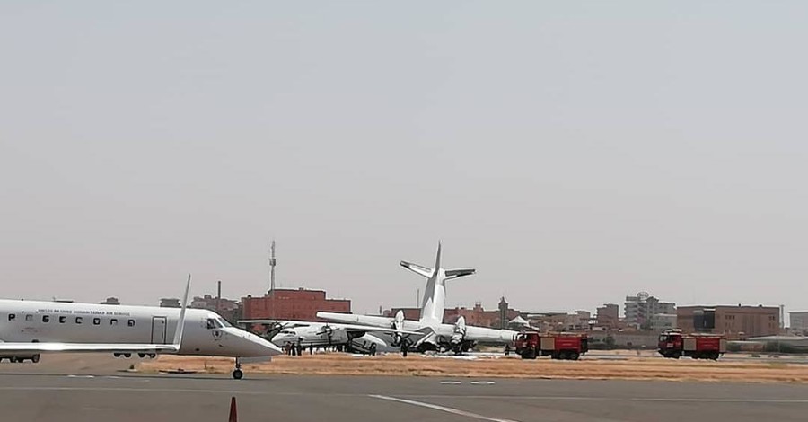 В аэропорту Судана столкнулись два украинских самолета