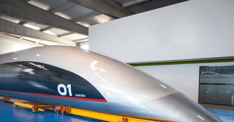 В Испании презентовали первую пассажирскую капсулу Hyperloop