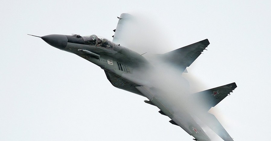 В России разбился истребитель МиГ-29: пилоты живы