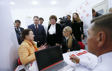 Тимошенко: Нужно прекратить сделки на природном газе, а государственные средства направить на развитие образования