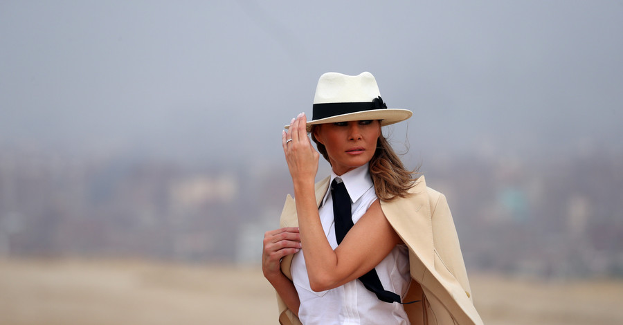 Мелания Трамп привезла в Африку коллекцию неоднозначных нарядов