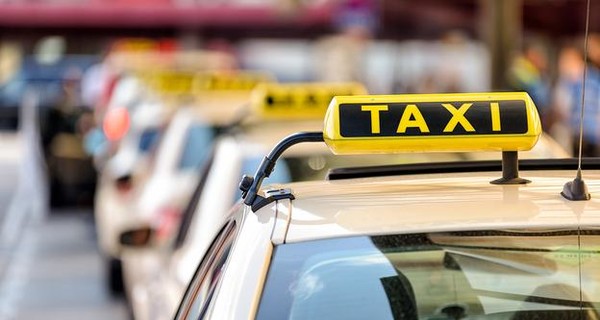  В Польше троих местных жителей задержали за оскорбление украинского таксиста 