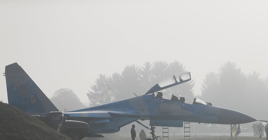 Останки тел погибших под Винницей пилотов Су-27 собирают 