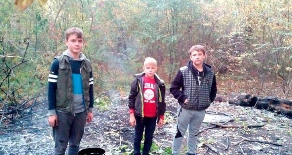 В Запорожье трое школьников спасли ботсад от пожара [фото]