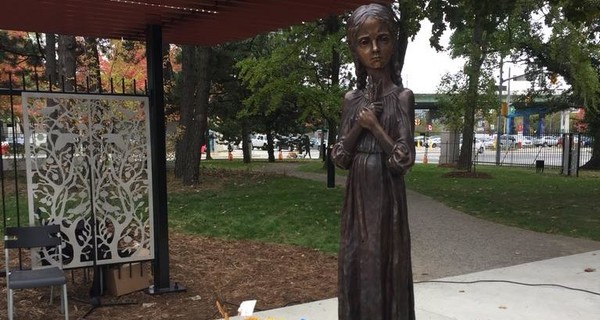 В Торонто появился мемориал жертвам Голодомора за 1,2 миллиона долларов 