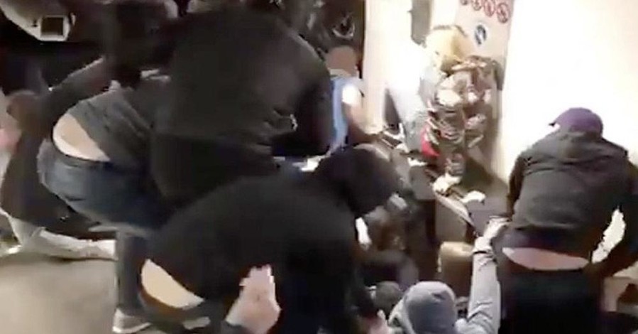В Риме обрушился эскалатор метро: пострадали десятки фанатов ЦСКА