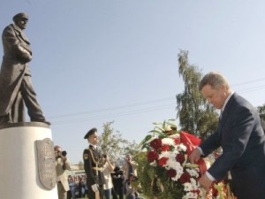 На открытие памятника в Макеевку съехалась вся военная элита России 