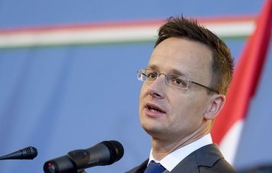 Сийярто объяснил, почему ухудшились отношения Украины и Венгрии