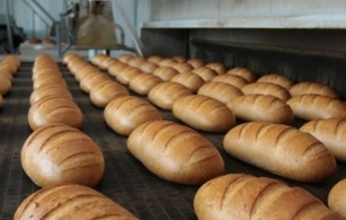 Зрелища без хлеба: где самые дорогие батоны в Украине