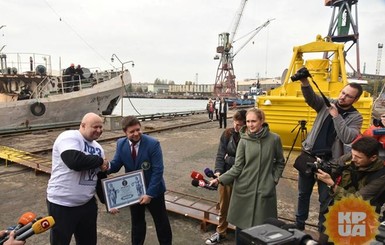 Украинский силач Тягнизуб побил мировой рекорд своими зубами