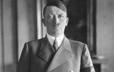 В Германии чиновника уволили за поздравление Гитлера с днем рождения 