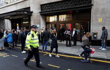 В Лондоне неизвестный с ножом напал на офис Sony Music