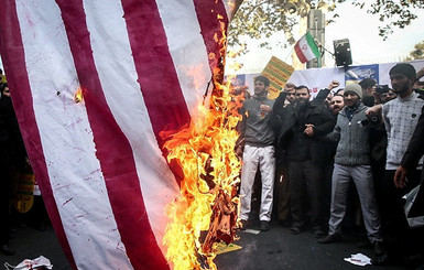 Санкции против Ирана поссорили США с Европой, а иранцы вышли 
