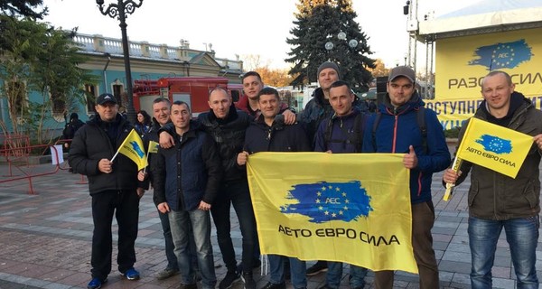 Митинг водителей в Киеве продолжается, в городе снова пробки