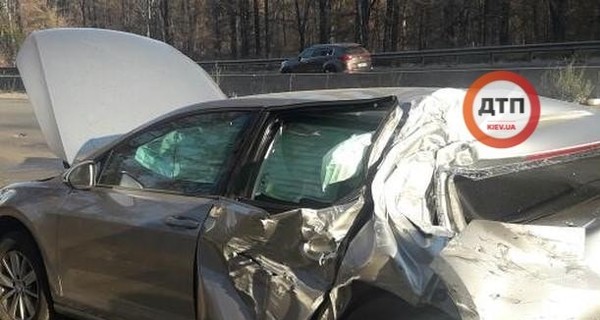 VIP-ДТП: машину депутата Сергея Лещенко протаранил грузовик