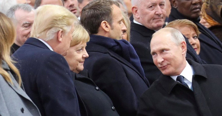 Путин и Трамп встретились в Париже, но не поговорили