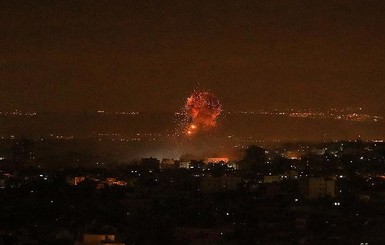 Израиль атаковал сектор Газа в ответ на ракетный обстрел