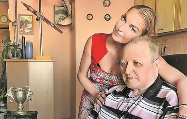 Волочкова объяснила, почему отдала отца в пансионат для пожилых
