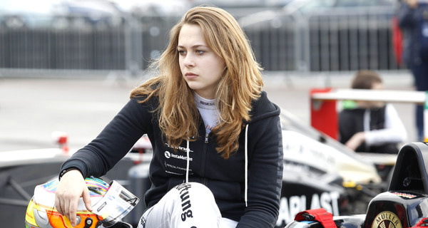 17-летняя гонщица Формулы-3 попала в страшную аварию на этапе в Макао