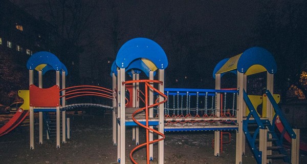 В Киеве на детской площадке нашли труп