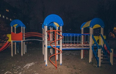 В Киеве на детской площадке нашли труп