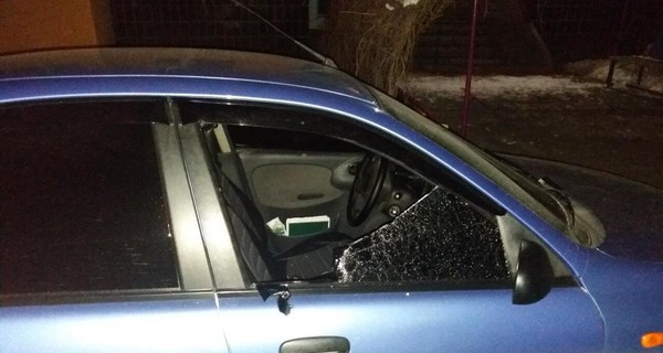 В Кременчуге обстреляли машину с людьми