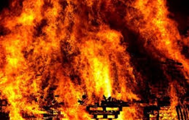 На Закарпатье 11-летняя девочка спасла из горящего дома 5 братьев и сестер