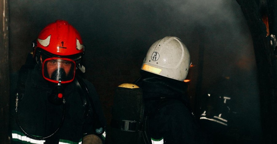 Во время пожара в Тернополе мужчина выпрыгнул из окна