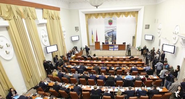 Запорожские депутаты оставили русскому языку статус регионального