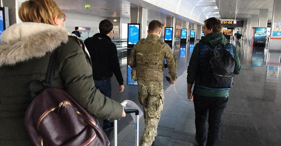 У гражданок России также возникли проблемы с въездом в Украину