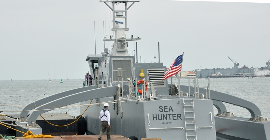 Командующий Пятым флотом США найден мертвым в Бахрейне