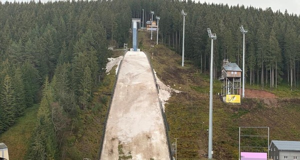 В Германии отменили этап Кубка мира по прыжкам на лыжах с трамплина из-за отсутствия снега 