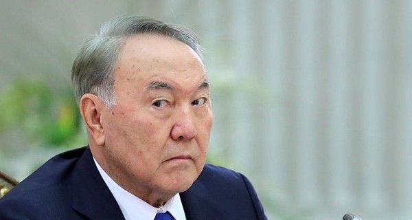 Назарбаев рассказал, как переживает за Украину: 
