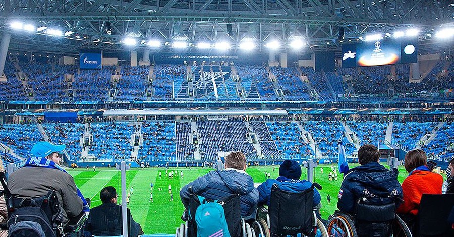 С пандусами и шрифтом Брайля: в Украине утвердили новые нормы инклюзивности спортивных заведений