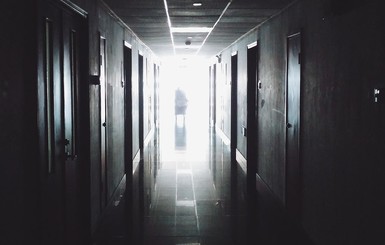 Держали в холоде и били: в Харьковской психиатрической больнице персонал издевался над пациентами