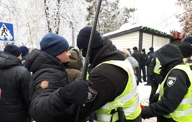 Объединительный собор в Киеве охраняют 4 тысячи полицейских