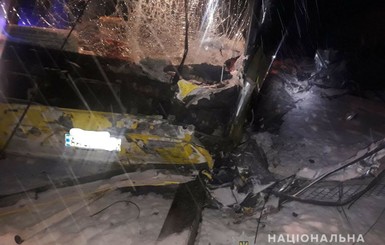 На Львовщине в ДТП с автобусом погибли четыре человека