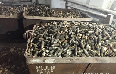 На складе в Никополе нашли 15 тонн взрывателей к снарядам