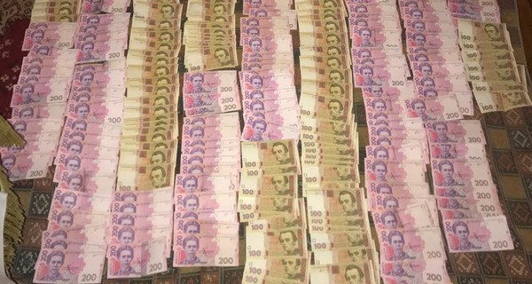 Аферистка, укравшая у дедушки все сбережения, умерла во время допроса