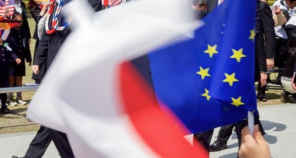 Евросоюз и Япония подписали соглашение о Зоне свободной торговли