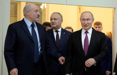 Лукашенко перестал называть Россию братским государством