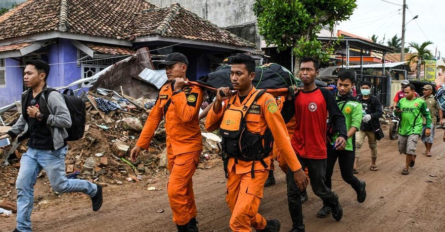 Цунами в Индонезии: количество жертв возросло до 429 человек