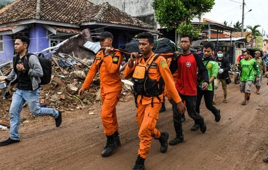 Цунами в Индонезии: количество жертв возросло до 429 человек
