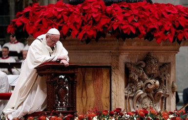 Папа Римский в рождественской проповеди размышлял над бедностью и богатством 