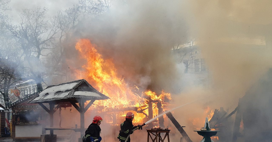 Взрывы во Львове: пострадавшие все еще в больнице, а ярмарки работают по полной