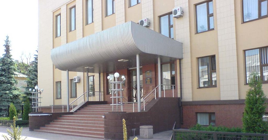 Чиновницу из Лисичанска заочно осудили на семь лет из-за 
