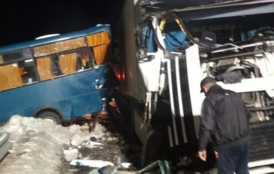 На Киевщине произошло два ДТП с маршрутками: 15 человек в больницах