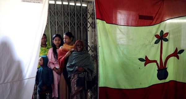 На выборах в Бангладеш погибли девять человек, участки закрыли досрочно